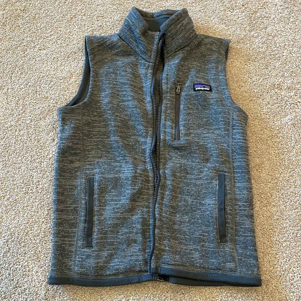 Patagonia Boys size M better sweater fleece zippered vest